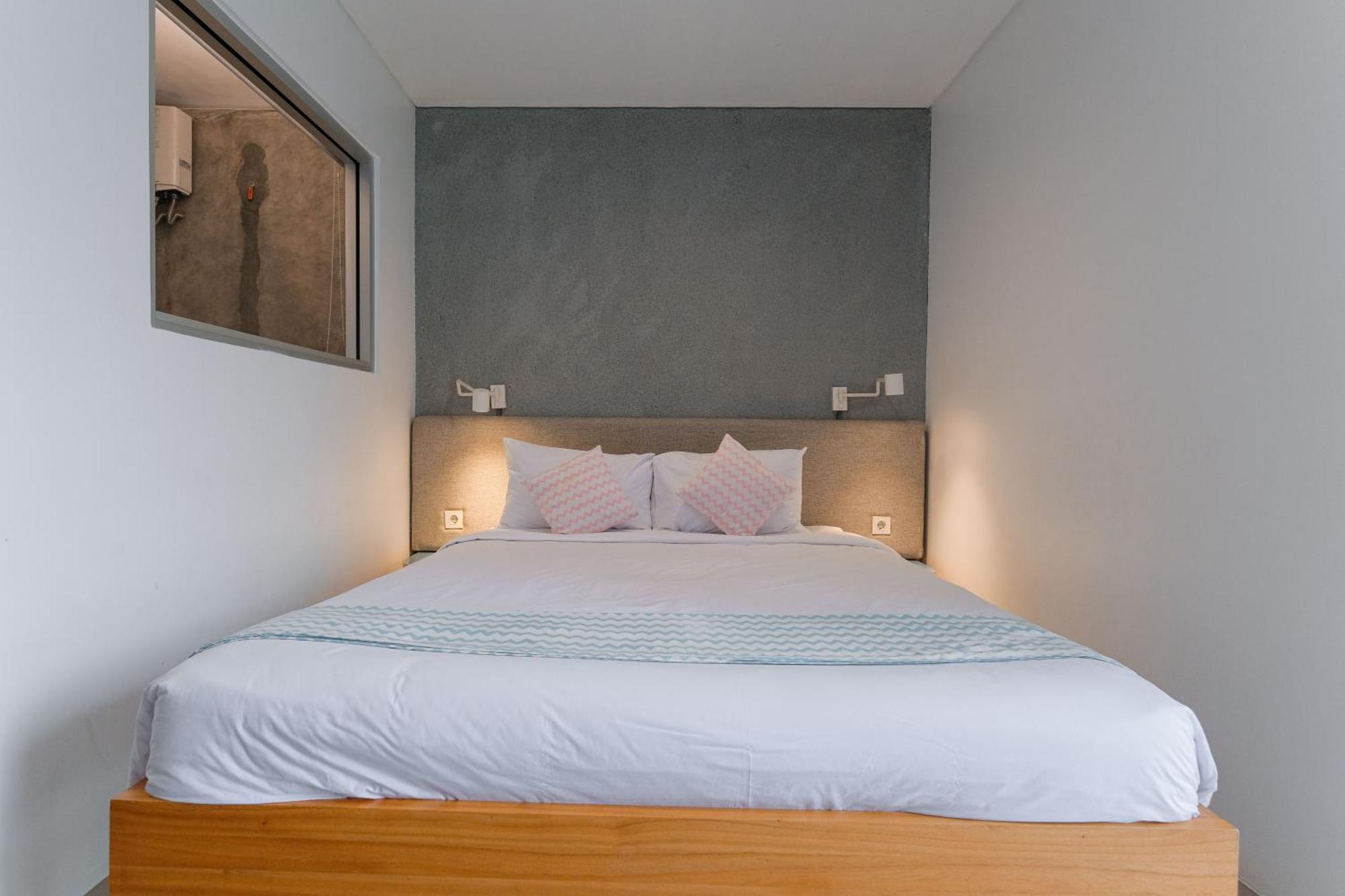Djajanti House Bed and Breakfast Semarang Eksteriør billede