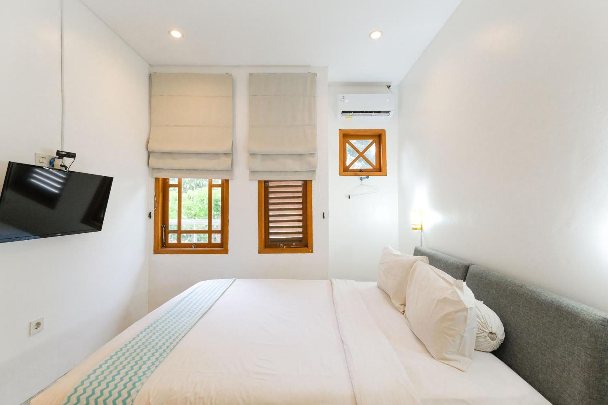 Djajanti House Bed and Breakfast Semarang Eksteriør billede
