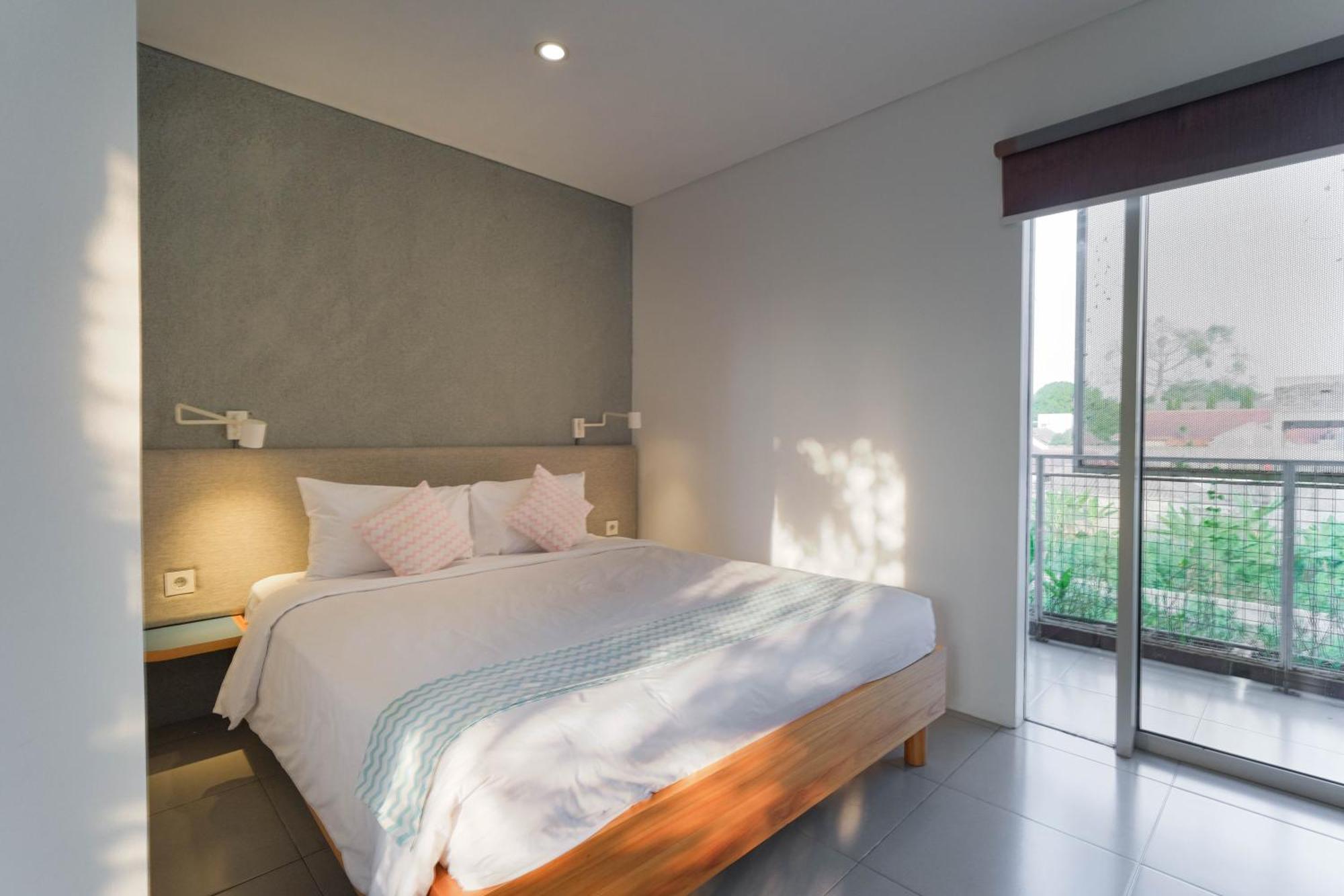 Djajanti House Bed and Breakfast Semarang Eksteriør billede